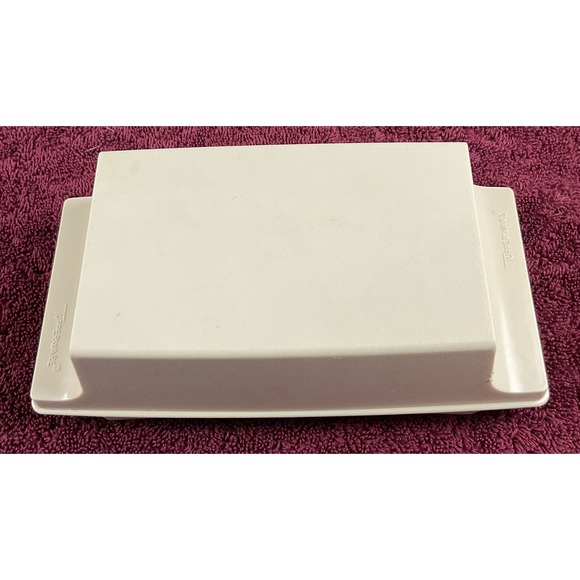 Vtg Tupperware 2 Stick Butter Dish Keeper #1512 w/Lid #1511 Almond‎ *NICE* - Picture 1 of 9
